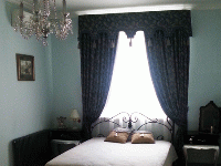 Классические шторы в спальню, таунхаус КП Сосновый Бор