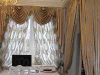 Детская комната в классическом стиле, шторы с ламбрекенами, дом Пирогово