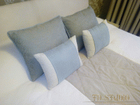 Дизайнерские подушки и покрывало на кровать пошив