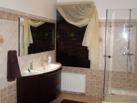 Шторы на окно в ванной в стиле современной классики, дом г. Москва
