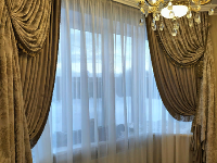 Дизайн классических штор в гостиной частного дома г. Сергиев Посад