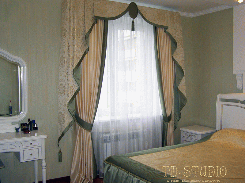 Классический дизайн штор с ламбрекеном в спальню, квартира Мытищи ЖК Шараповский карьер