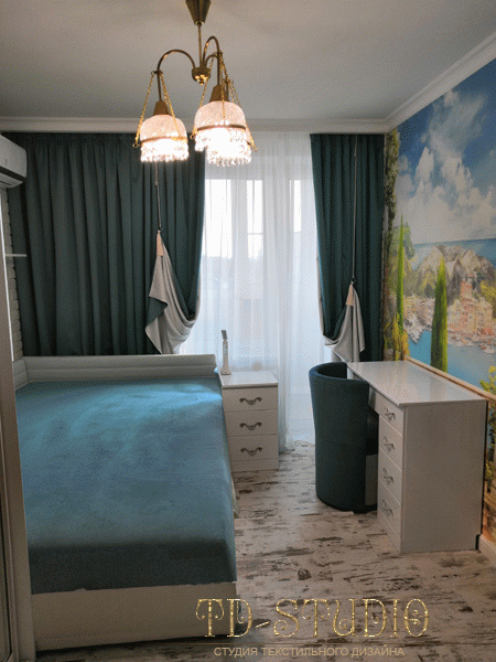 Бирюзовые шторы с подкладом в спальне на заказ, квартира Москва пр-т Мира
