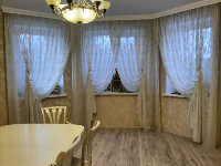 Тюлевые шторы в классическом стиле в столовой, дом в Сергиевом Посаде